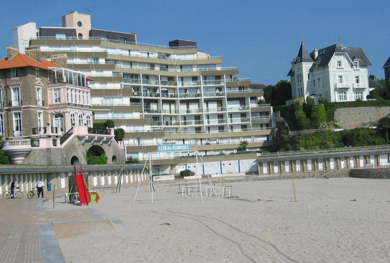 Studio, Balcon Et Acces Direct Page 디나르 0*,  프랑스